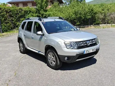 Usado Dacia Duster Ambiance 125 CV (91 kW) 2014 Gris / plata SUV