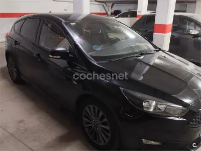 Begagnad Ford Focus ST-Line 120 HK (88 kW) 2018 Svart Sedan
