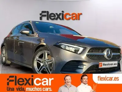 Usado Mercedes A180 122 HP (89 kW) 2018 Cinzento Citadino
