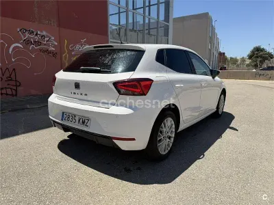 Usado Seat Ibiza Style 95 CV (69 kW) 2018 Blanco Utilitario