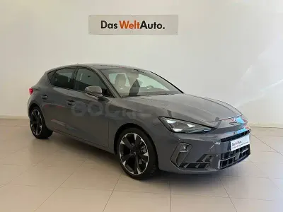 Begagnad Cupra Leon 150 HK (110 kW) 2024 Grå Sedan
