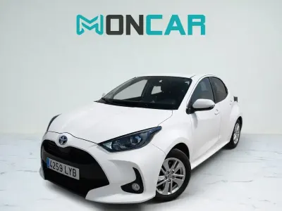 Usado Toyota Yaris Business Edition 116 CV (85 kW) 2022 Blanco Utilitario