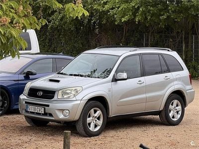 Usado Toyota RAV4 Sol 116 CV (85 kW) 2004 Gris / plata SUV