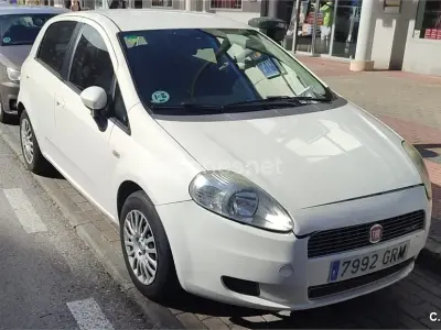 Używany Fiat Grande Punto Active 90 KM (66 kW) 2009 Biały Hatchback