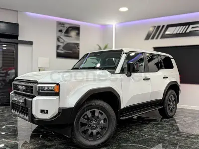 Używany Toyota Land Cruiser 204 KM (150 kW) 2025 Biały SUV