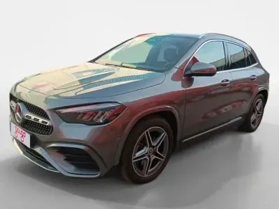 Usado Mercedes GLA200 150 CV (110 kW) 2024 SUV