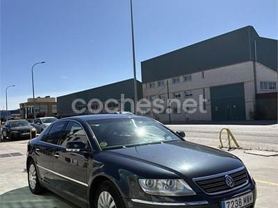 Begagnad VW Phaeton 225 HK (165 kW) 2006 Blå Sedan