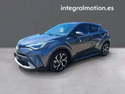 Usado Toyota C-HR Advance 122 CV (89 kW) 2021 Gris SUV