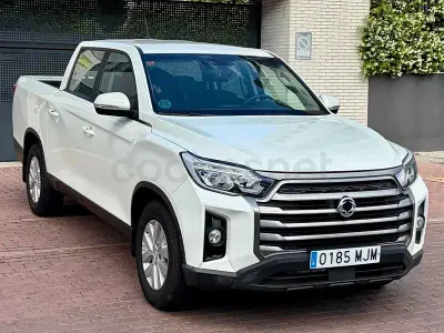 Usado SsangYong Musso 202 CV (148 kW) 2023 Blanco Pickup/Camioneta