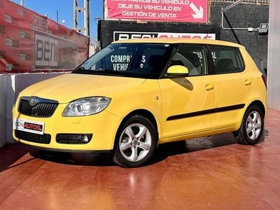 Amarillo Usado 2008 Skoda Fabia Sport Utilitario | 7990 €