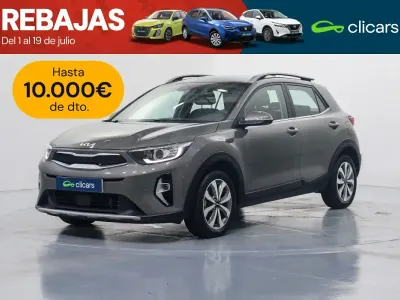 Usado Kia Stonic 120 CV (88 kW) 2023 Verde SUV