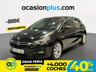 Usado Opel Astra Excellence 150 CV (110 kW) 2017 Negro Berlina