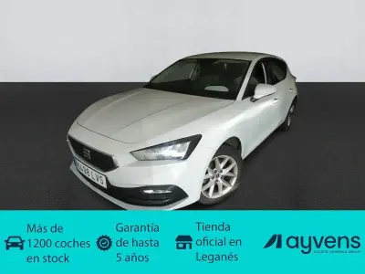 Usado Seat Leon Style 110 CV (80 kW) 2021 Blanco Berlina