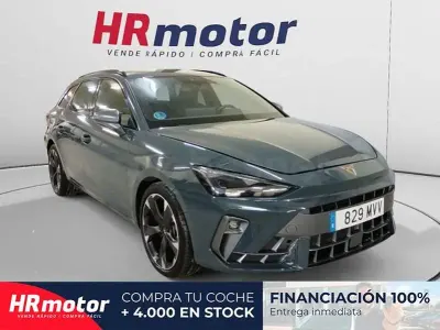 Usado Cupra Leon 150 CV (110 kW) 2024 Azul Familiar
