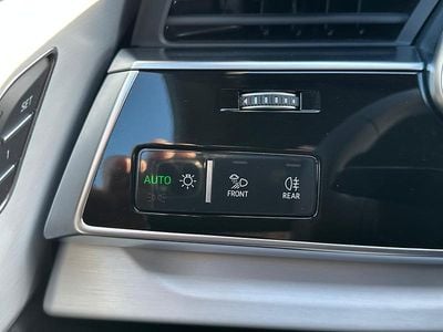 Usado Audi Q8 S-Line 490 CV (360 kW) 2024 Negro SUV