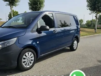 Usado Mercedes Vito 114 CV (83 kW) 2015 Azul Van