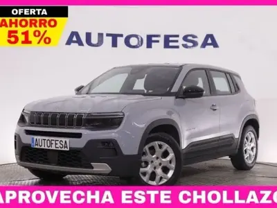 Usado Jeep Avenger Altitude 100 CV (73 kW) 2025 Gris / plata SUV