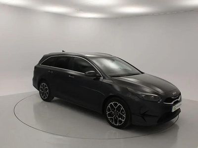 Begagnad Kia Ceed Style 101 HK (74 kW) 2025 Svart Halvkombi