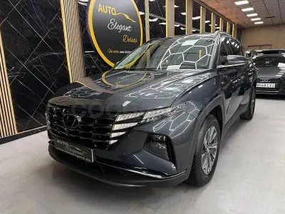 Usado Hyundai Tucson 150 CV (110 kW) 2022 Gris / plata SUV