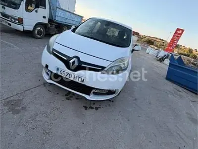 Usado Renault Scénic III Expression 95 CV (69 kW) 2013 Blanco Monovolumen