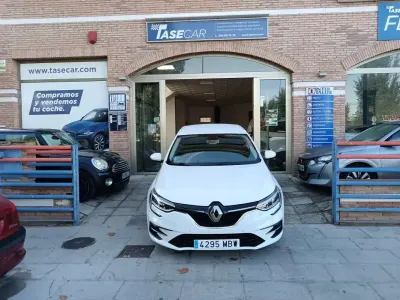 Usado Renault Mégane Equilibre 116 CV (85 kW) 2022 Blanco Utilitario