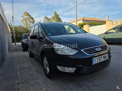Usado Ford Galaxy Titanium 140 CV (102 kW) 2014 Negro Monovolumen