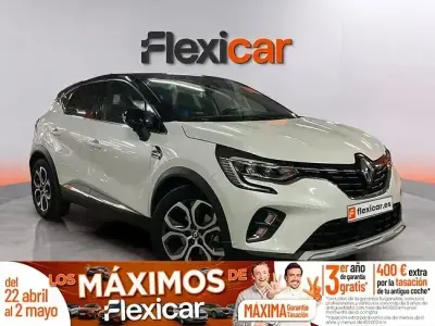 Begagnad Renault Captur Zen 160 HK (117 kW) 2021 Vit SUV