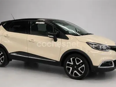 Usado Renault Captur Intens 90 CV (66 kW) 2016 Beige SUV