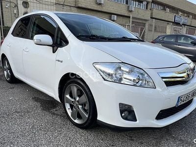 Toyota Auris Hybrid