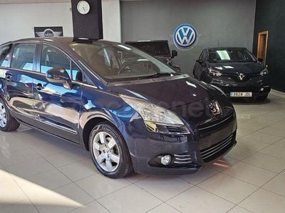 Usado Peugeot 5008 Sport 112 CV (82 kW) 2011 Azul Monovolumen