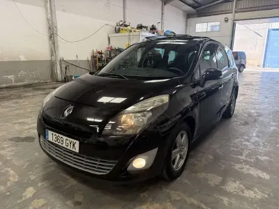 Usado Renault Scenic E-Tech Business 106 CV (77 kW) 2010 Negro Monovolumen