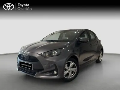 Begagnad Toyota Yaris Active 116 HK (85 kW) 2025 Grå Halvkombi