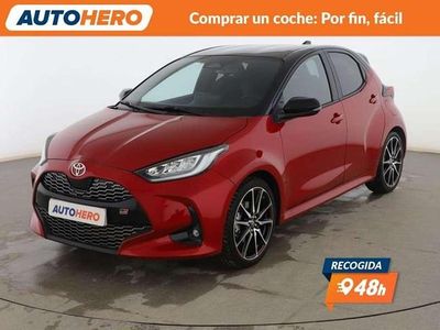Usado Toyota Yaris Hybrid Sport 131 CV (96 kW) 2024 Rojo Berlina