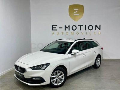 Usado Seat Leon Style 115 CV (84 kW) 2022 Blanco Familiar