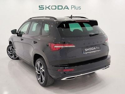 Usado Skoda Karoq SportLine 150 CV (110 kW) 2025 Negro SUV