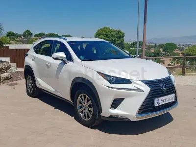 Usado Lexus NX300h Business Edition 197 CV (144 kW) 2019 Blanco SUV