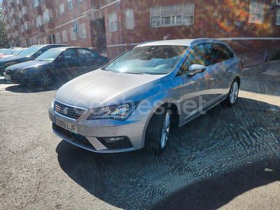 Usado Seat Leon XCELLENCE 130 CV (95 kW) 2020 Gris / plata Familiar