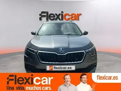 Usado Skoda Kamiq Sport 110 CV (80 kW) 2022 Gris SUV