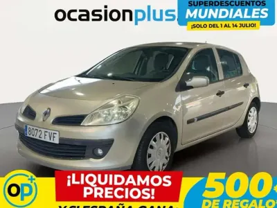 Usado Renault Clio Expression 86 CV (63 kW) 2007 Beige Utilitario