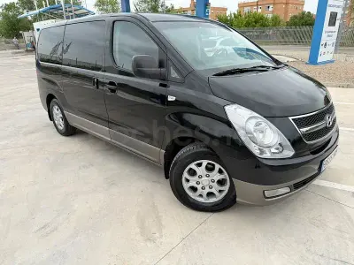 Usado Hyundai H-1 140 CV (102 kW) 2008 Negro Monovolumen