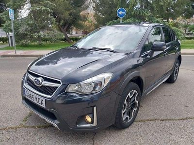 Usado Subaru XV 147 CV (108 kW) 2017 Gris / plata SUV