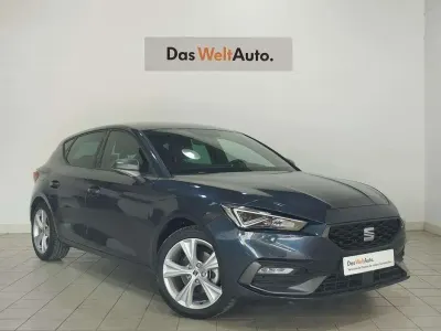Usado Seat Leon FR 110 CV (80 kW) 2022 Gris Utilitario