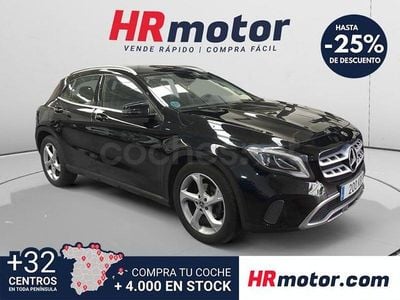 Käytetty Mercedes GLA200 136 HP (100 kW) 2017 Musta Katumaasturi