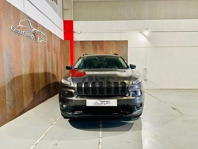Usado Jeep Cherokee Night Eagle 185 CV (136 kW) 2018 Gris / plata SUV
