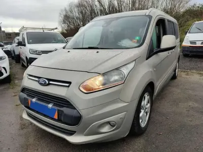Usado Ford Tourneo Connect Titanium 114 CV (83 kW) 2013 Marrón Monovolumen