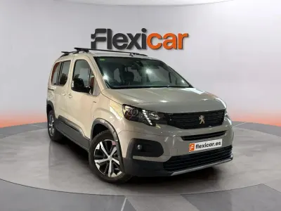 Usado Peugeot Rifter GT-line 131 CV (96 kW) 2020 Beige Monovolumen