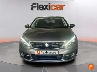 Usado Peugeot 308 Style 130 CV (95 kW) 2020 Gris Berlina