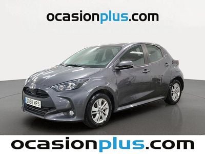 Gris Usado 2024 Toyota Yaris Edition Utilitario | 15.719 € (Precio justo)