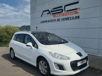 Usado Peugeot 308 SW Active 112 CV (82 kW) 2013 Blanco Familiar