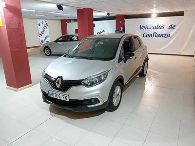 Usado Renault Captur Zen 90 HP (66 kW) 2019 Cinzento SUV